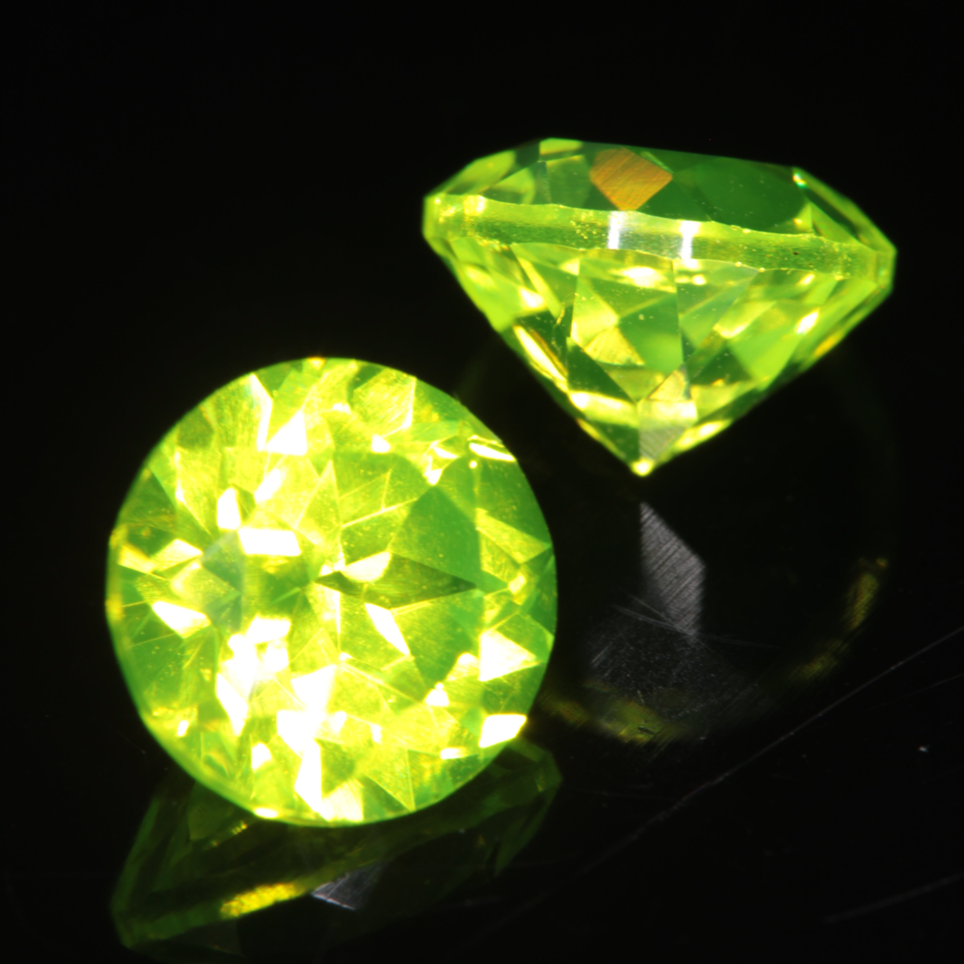 Flower cut LuAG Gemstone 6mm