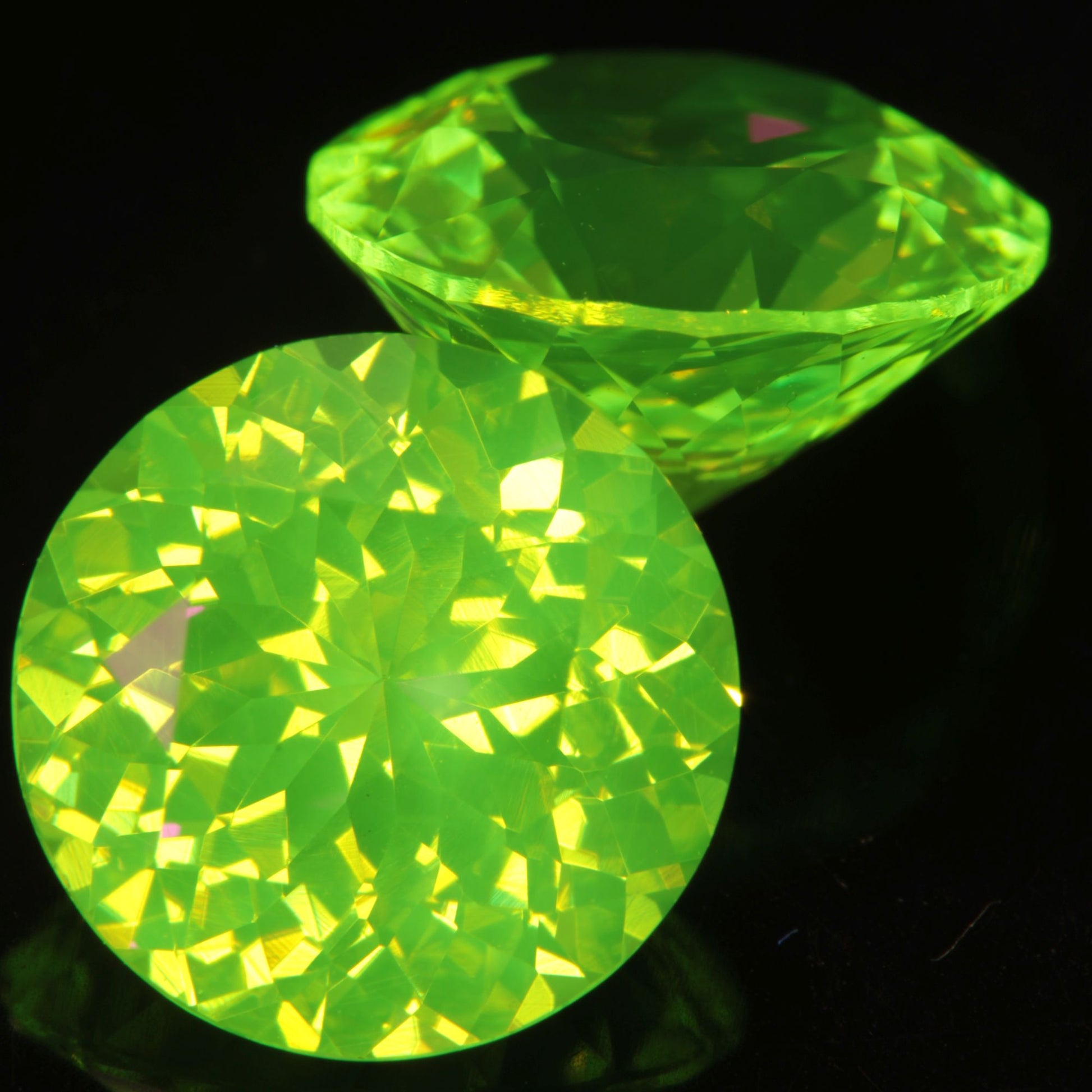Faceted LuAG 7mm Round gemstone