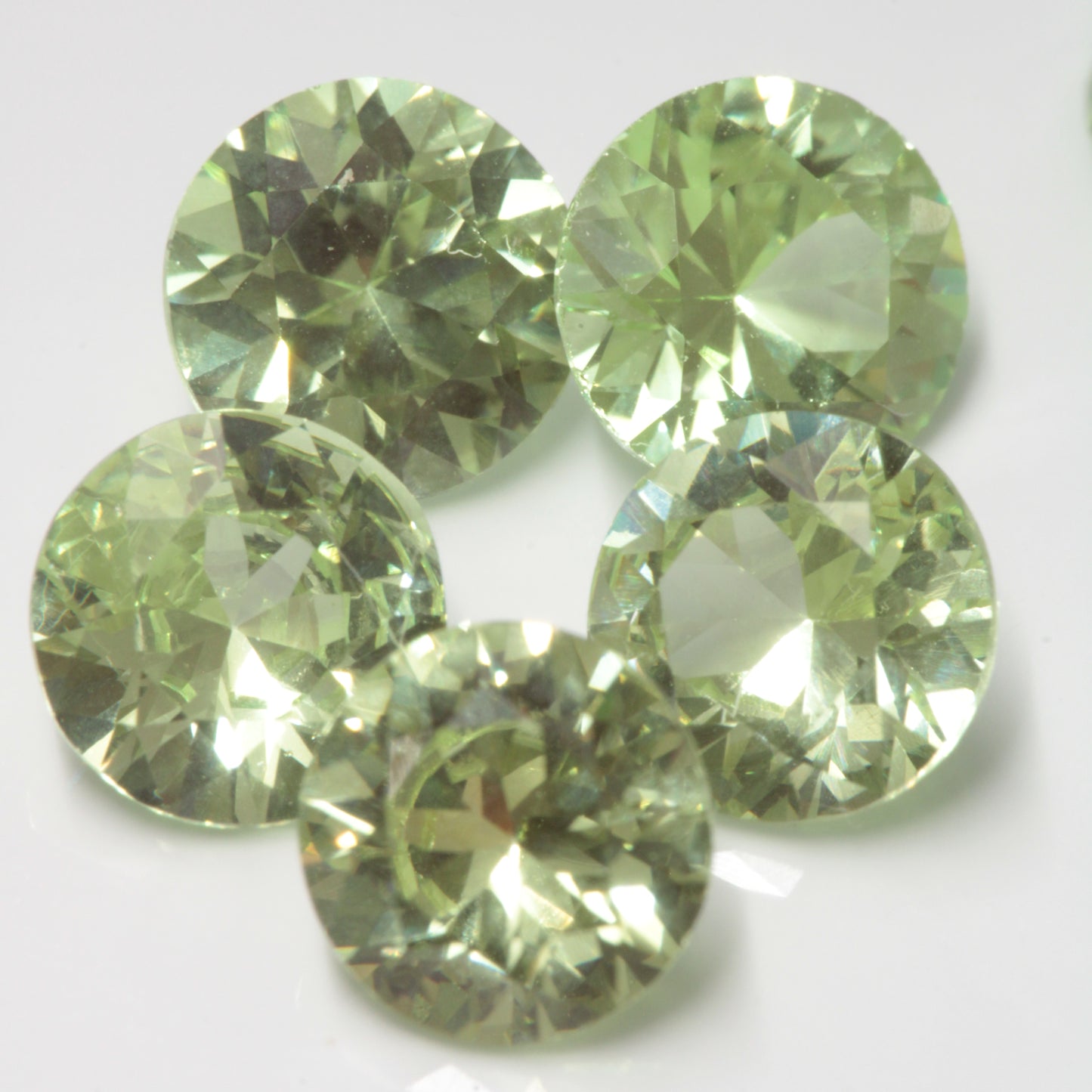 Mint Garnet Gems, 6mm Round Cuts