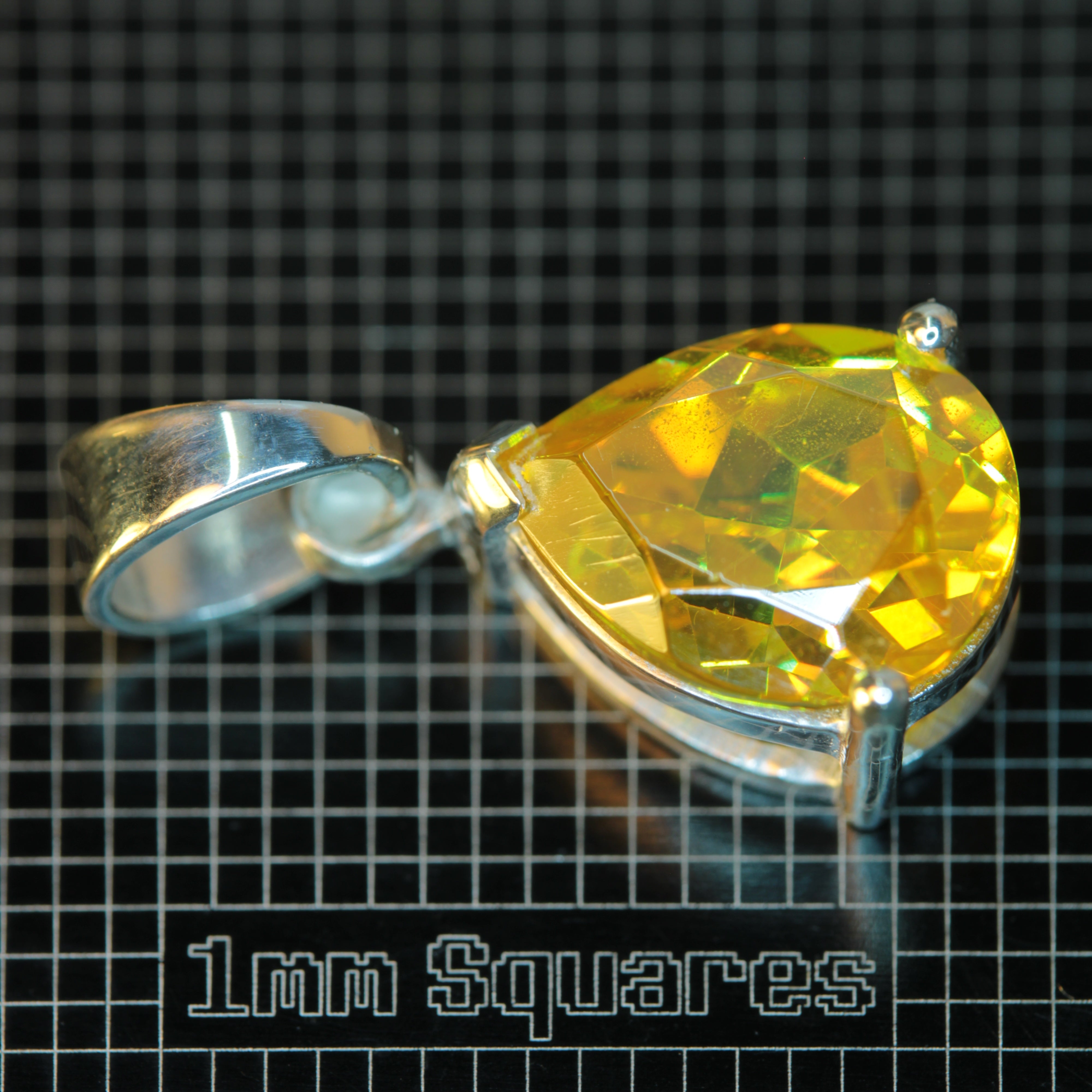 BGO20 Teardrop Pendant in Sterling Silver on a 1 mm Grid
