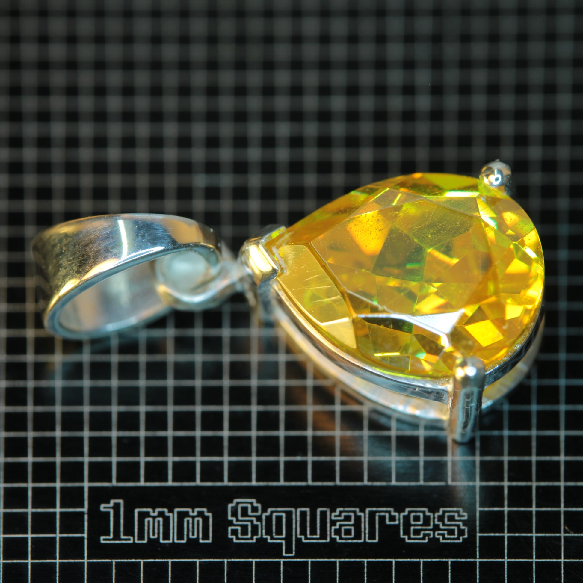 BGO20 Teardrop Pendant in Sterling Silver on a 1 mm Grid