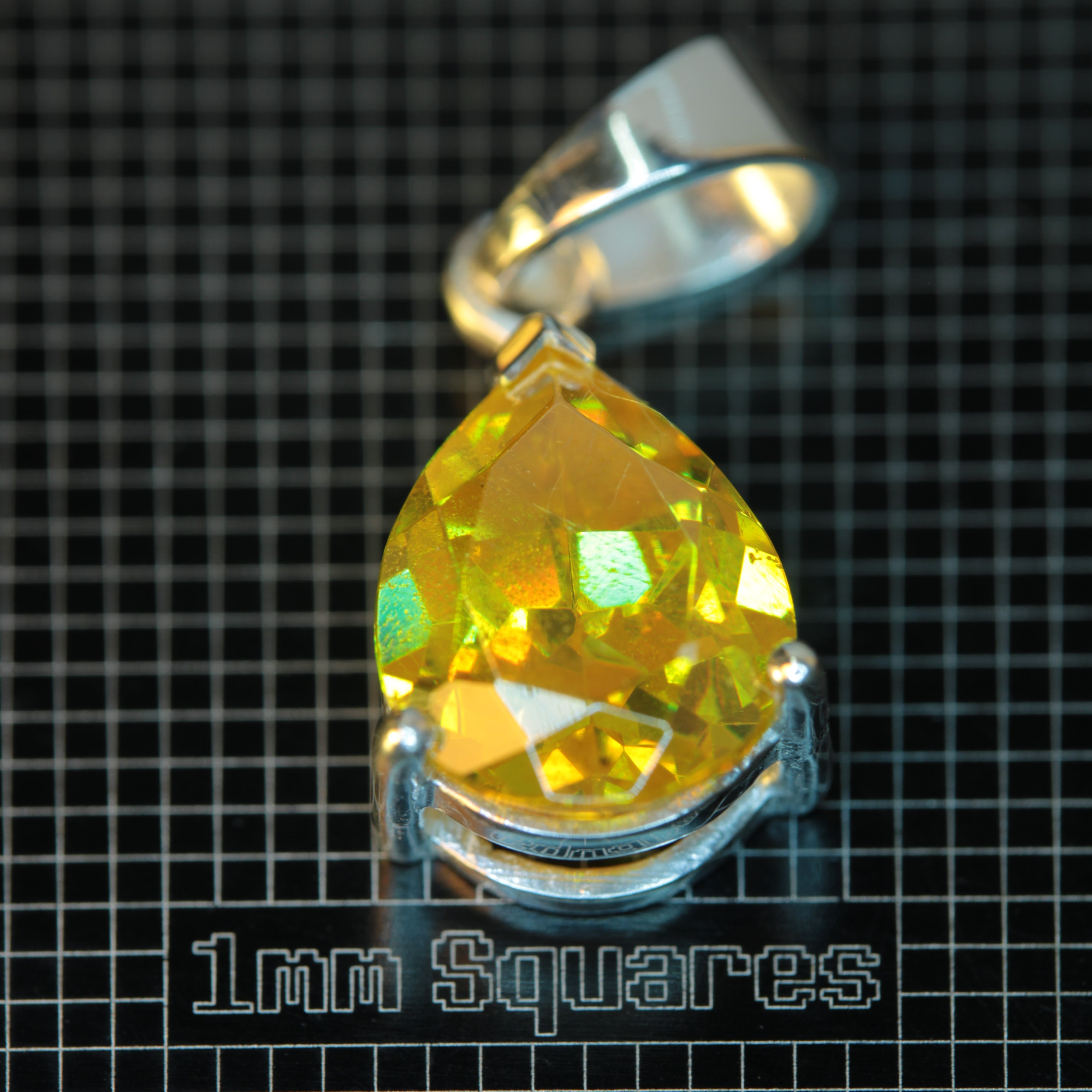 BGO20 Teardrop Pendant in Sterling Silver on a 1 mm Grid