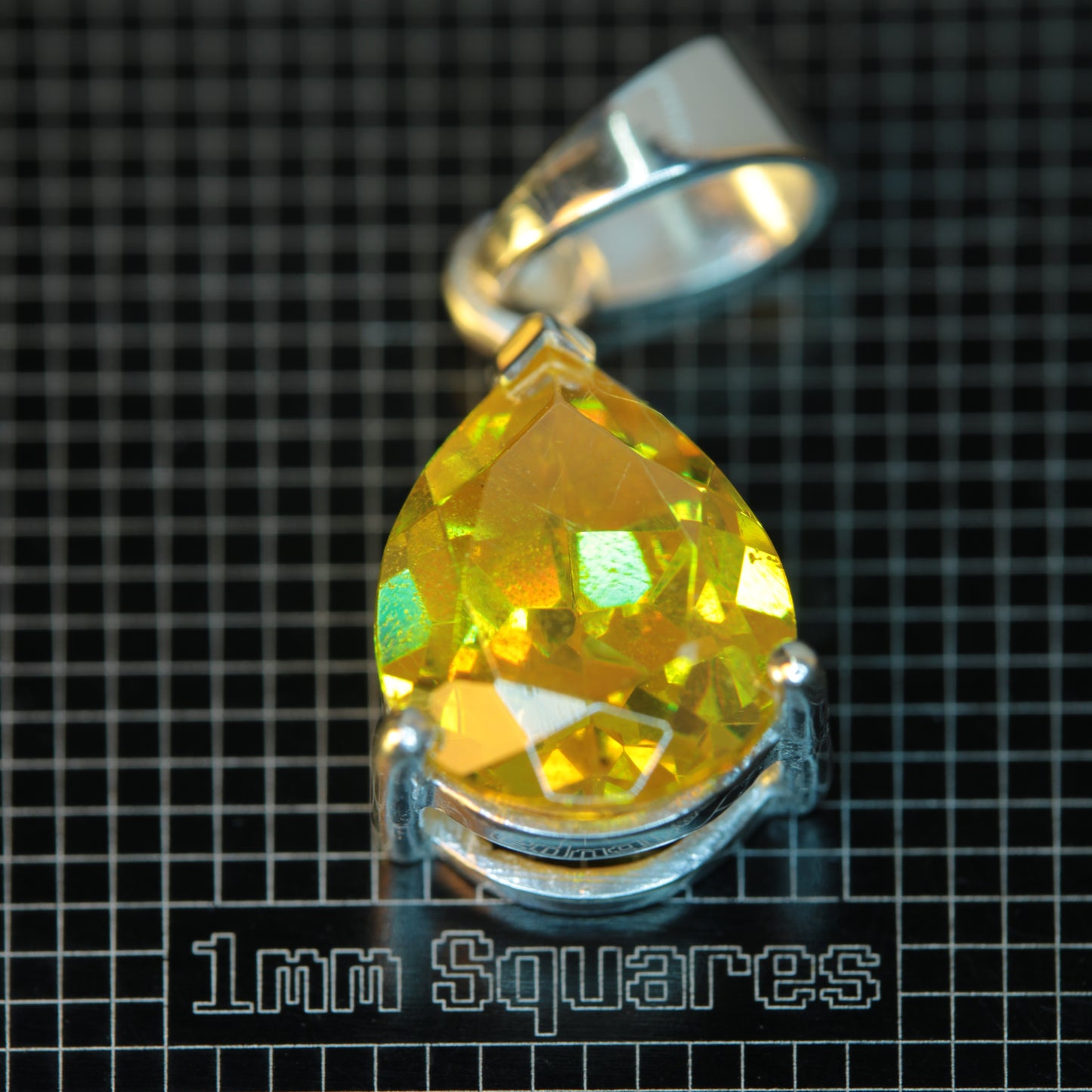BGO20 Teardrop Pendant in Sterling Silver on a 1 mm Grid