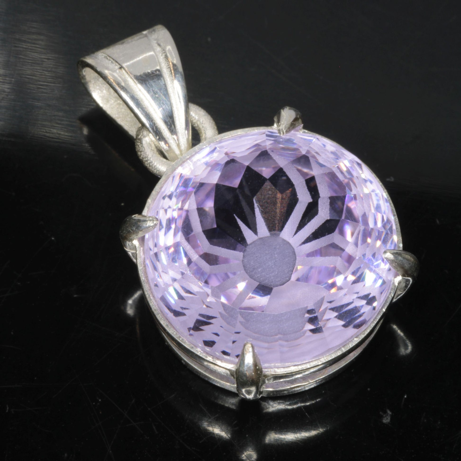 Faceted Nd:YAG Spider Round Gem Pendant