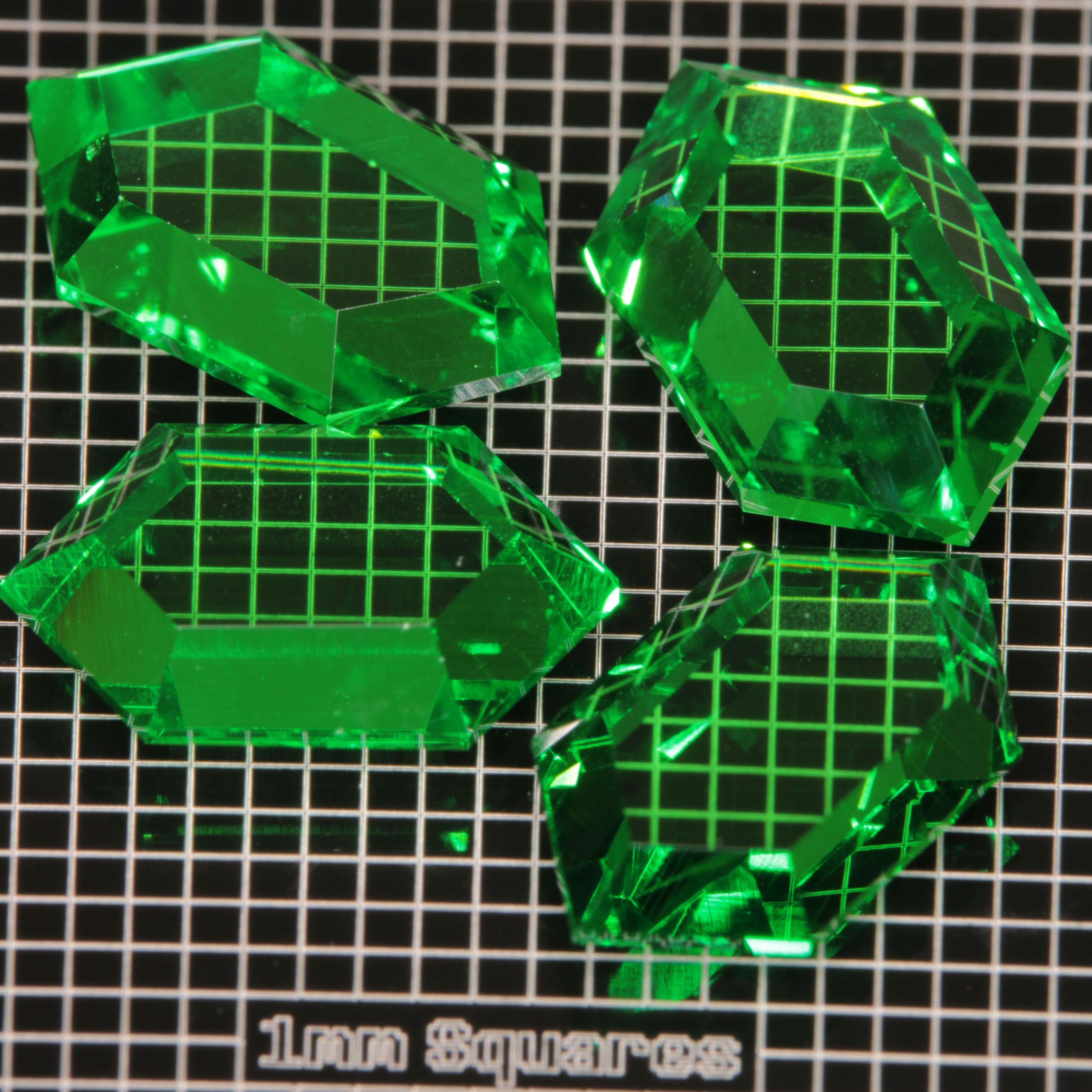 Green Vanadium YAG Retrohex Gemstone