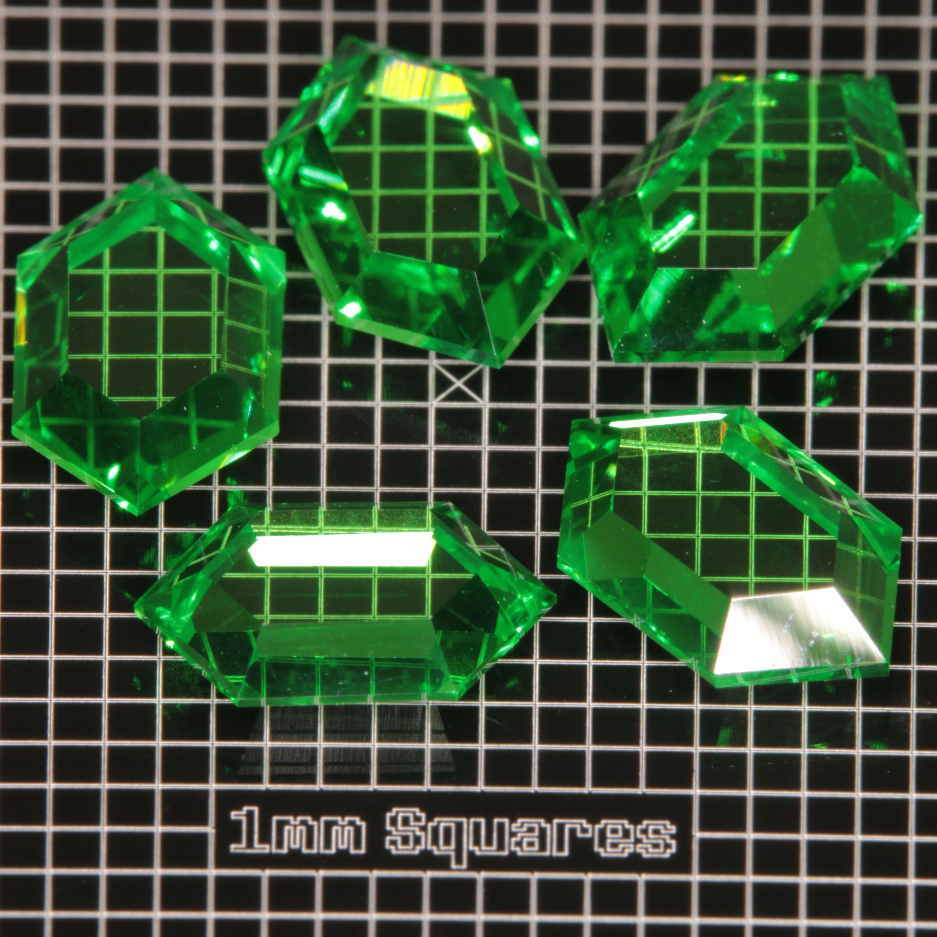 Green Vanadium YAG Retrohex Gemstone