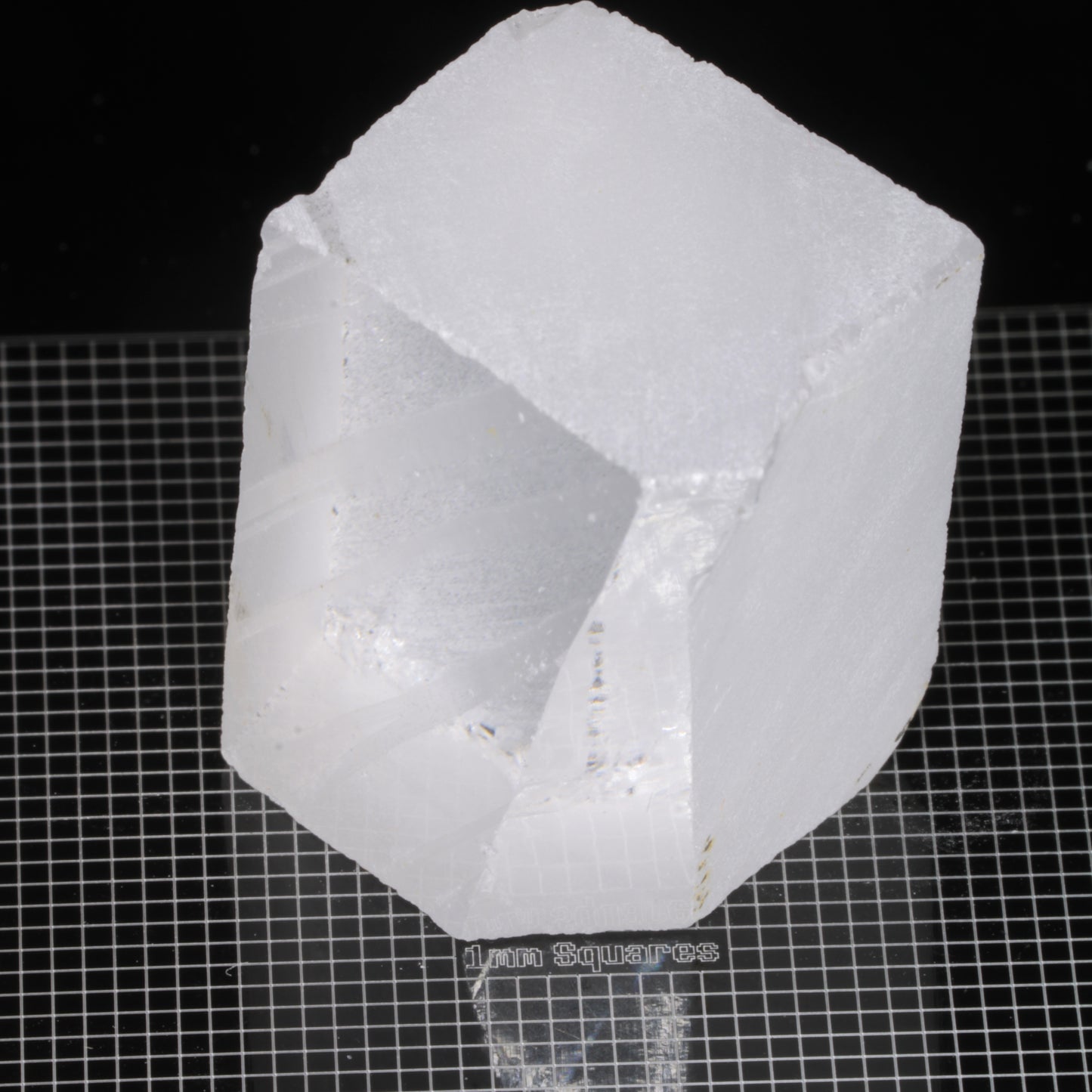 Chunk of Sapphire Grown for the F-35 Fighter Jet