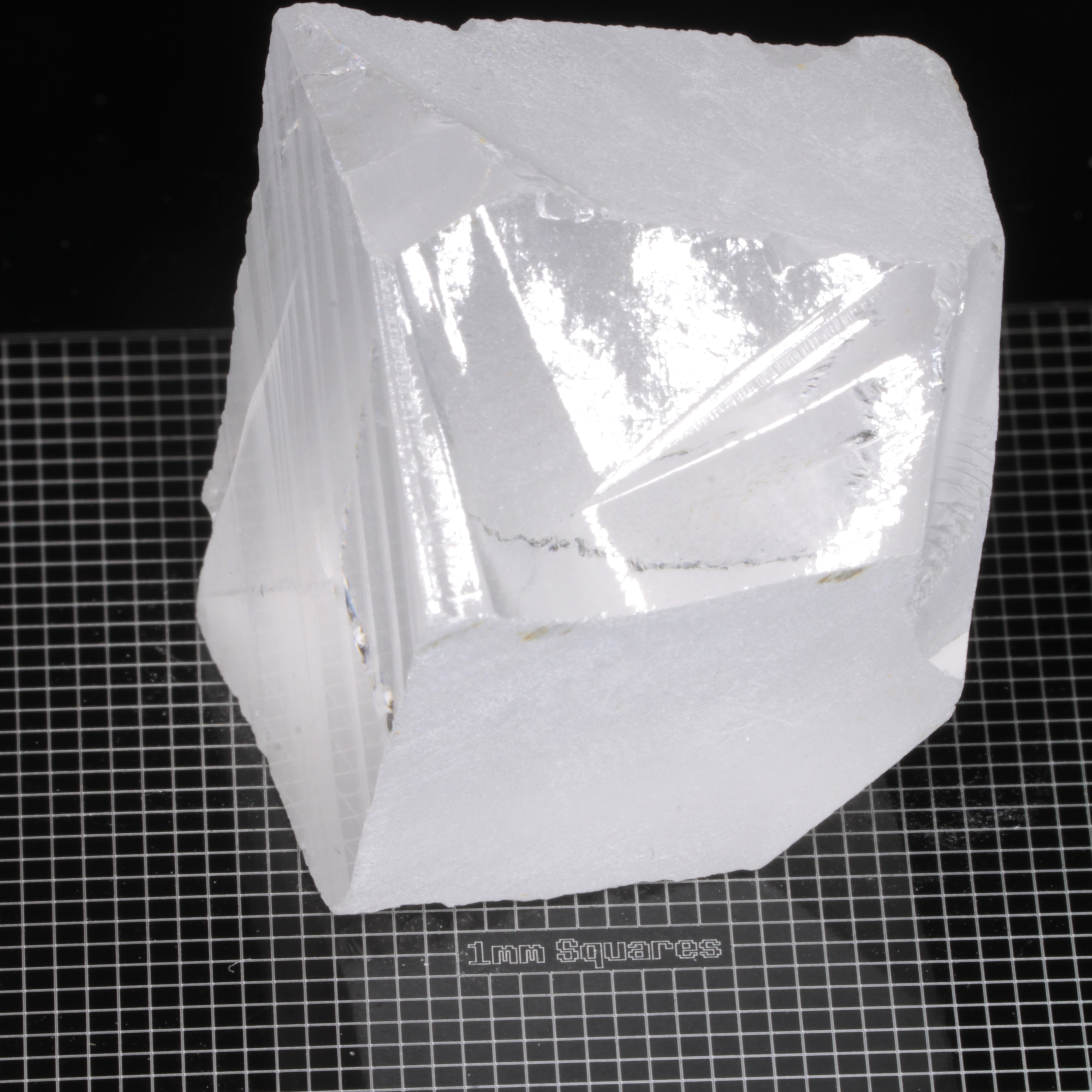 Chunk of Sapphire Grown for the F-35 Fighter Jet