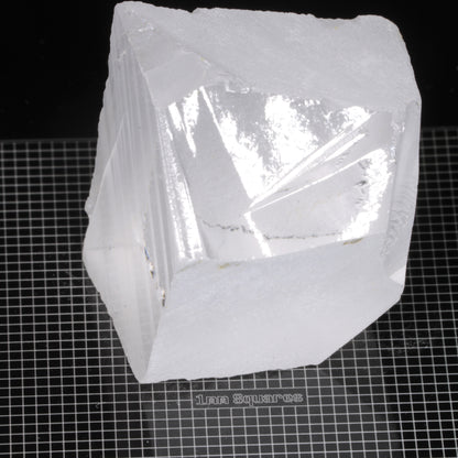 Chunk of Sapphire Grown for the F-35 Fighter Jet