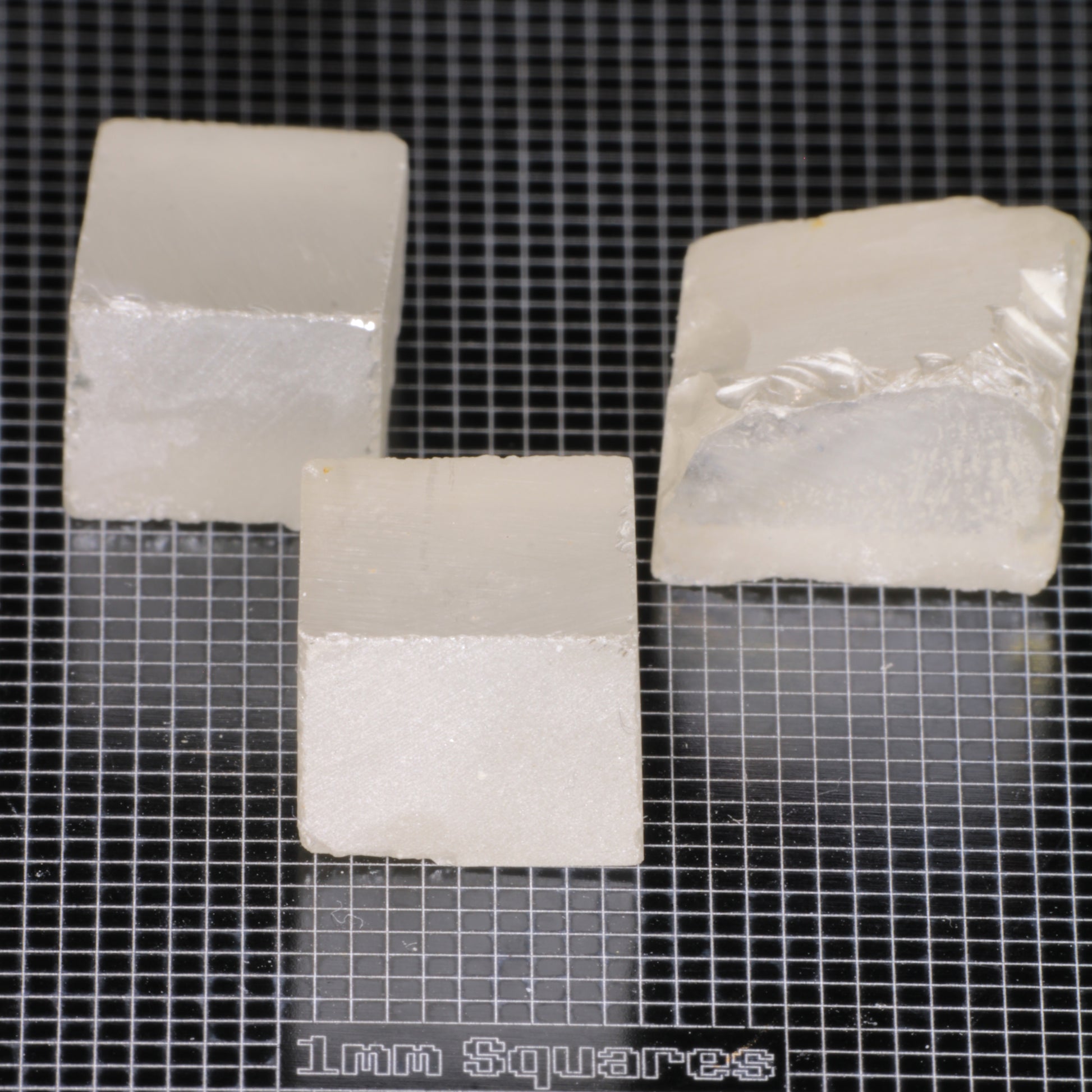 rough White Moissanite 1-2g gemstone
