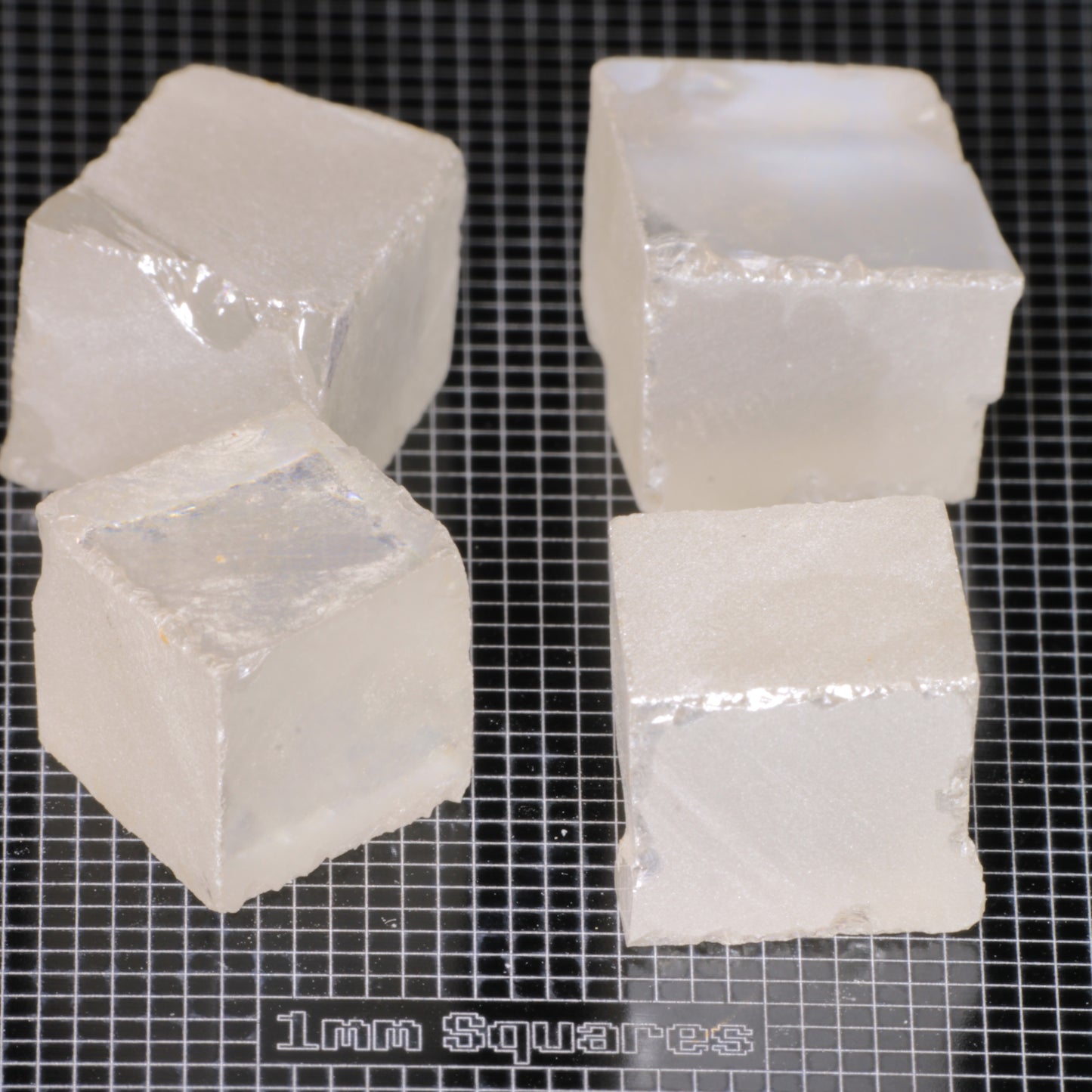 rough White Moissanite 2-3g gemstone