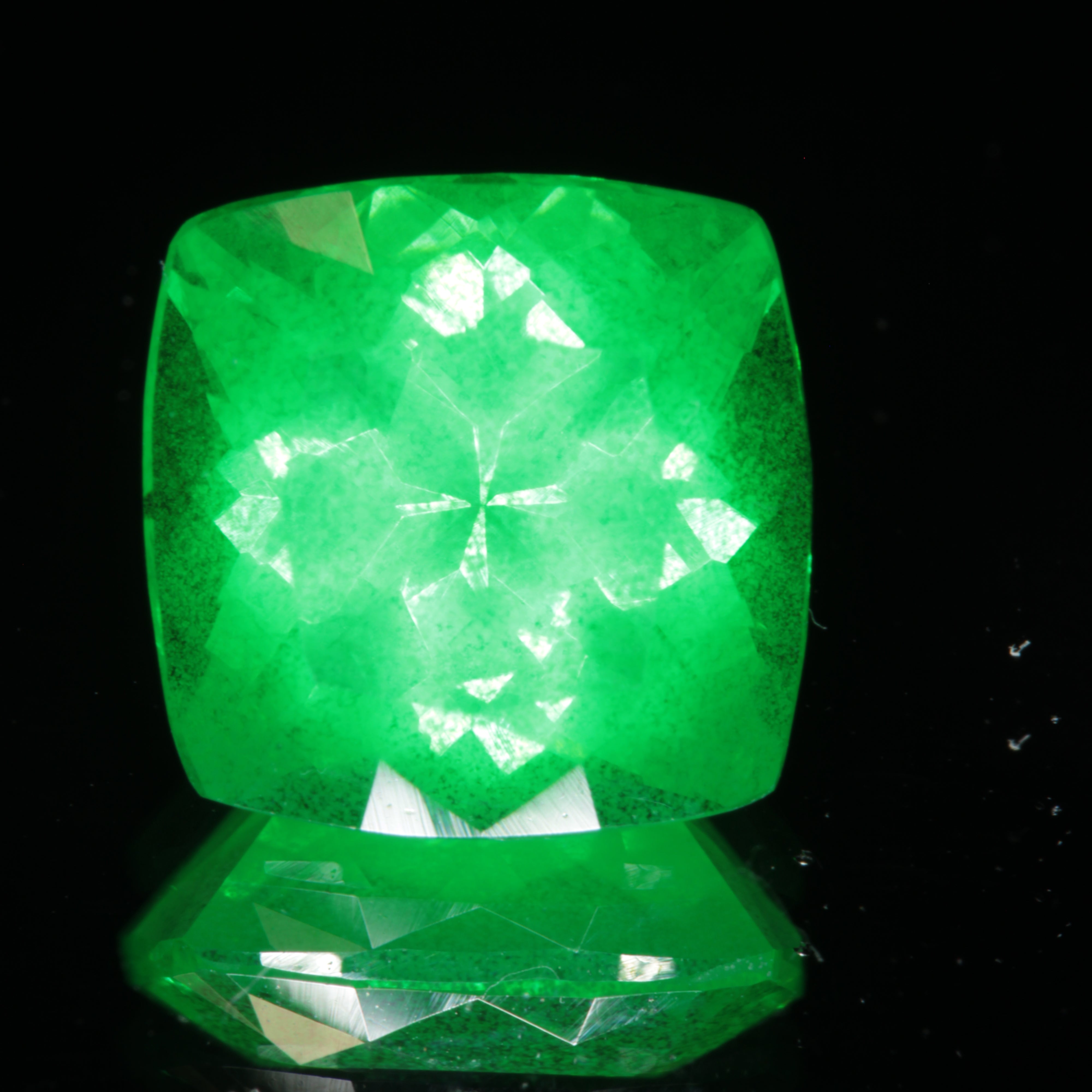 Faceted Vanadium YAG, Vivid Green Laser Garnet, YAG:V
