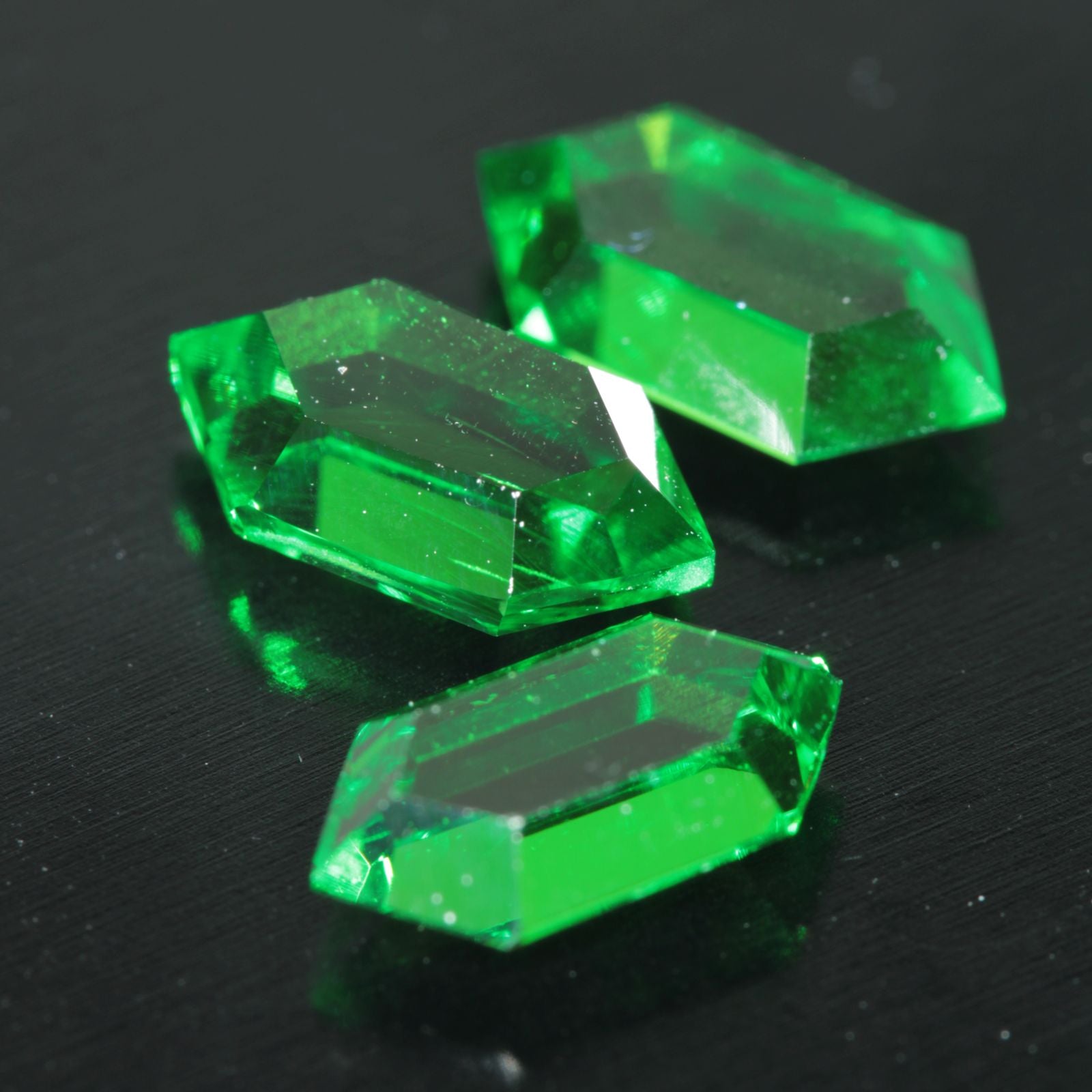 Green CTH YAG Retrohex Gemstones