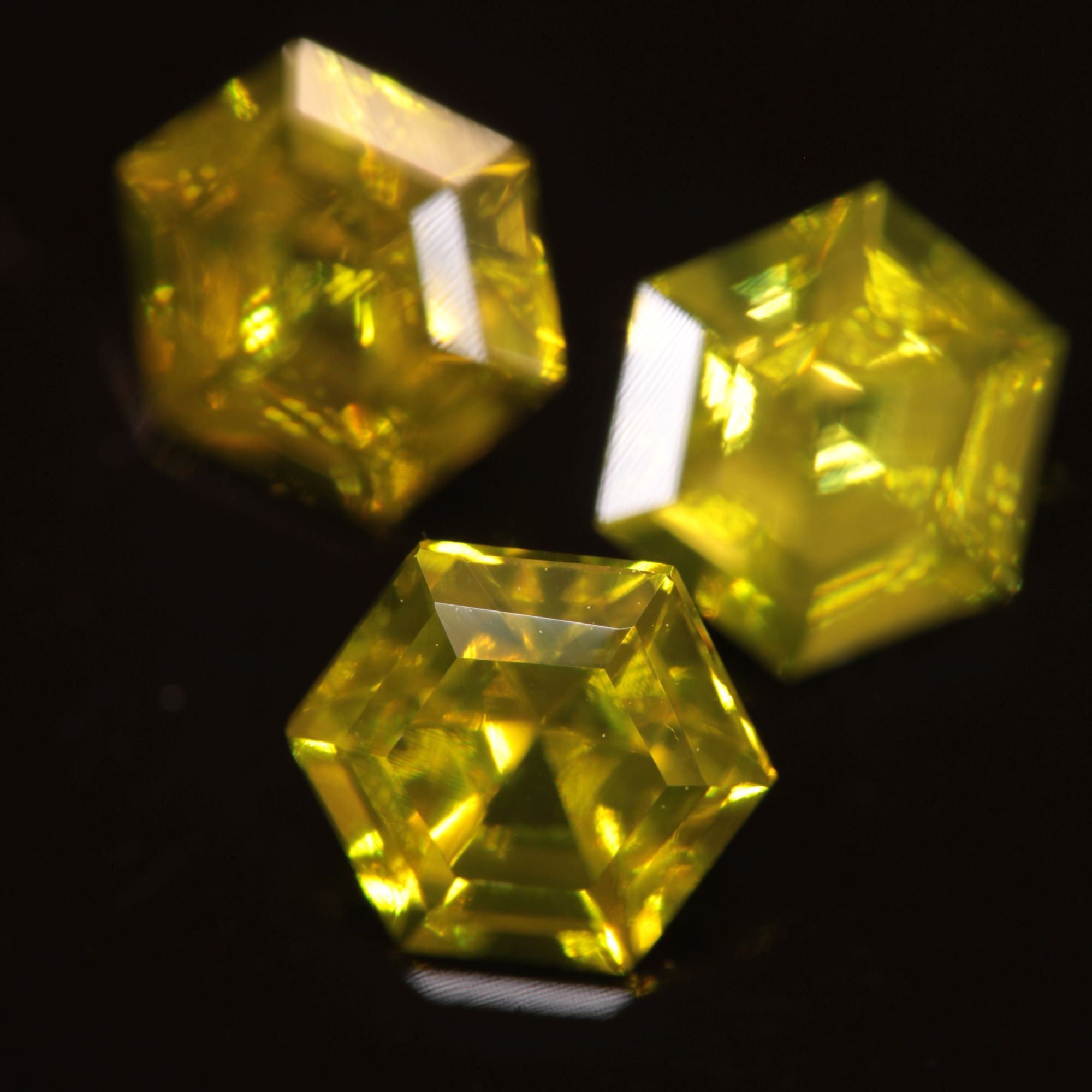 Golden Laser Garnet Faceted Stones, Ce+Nd YAG