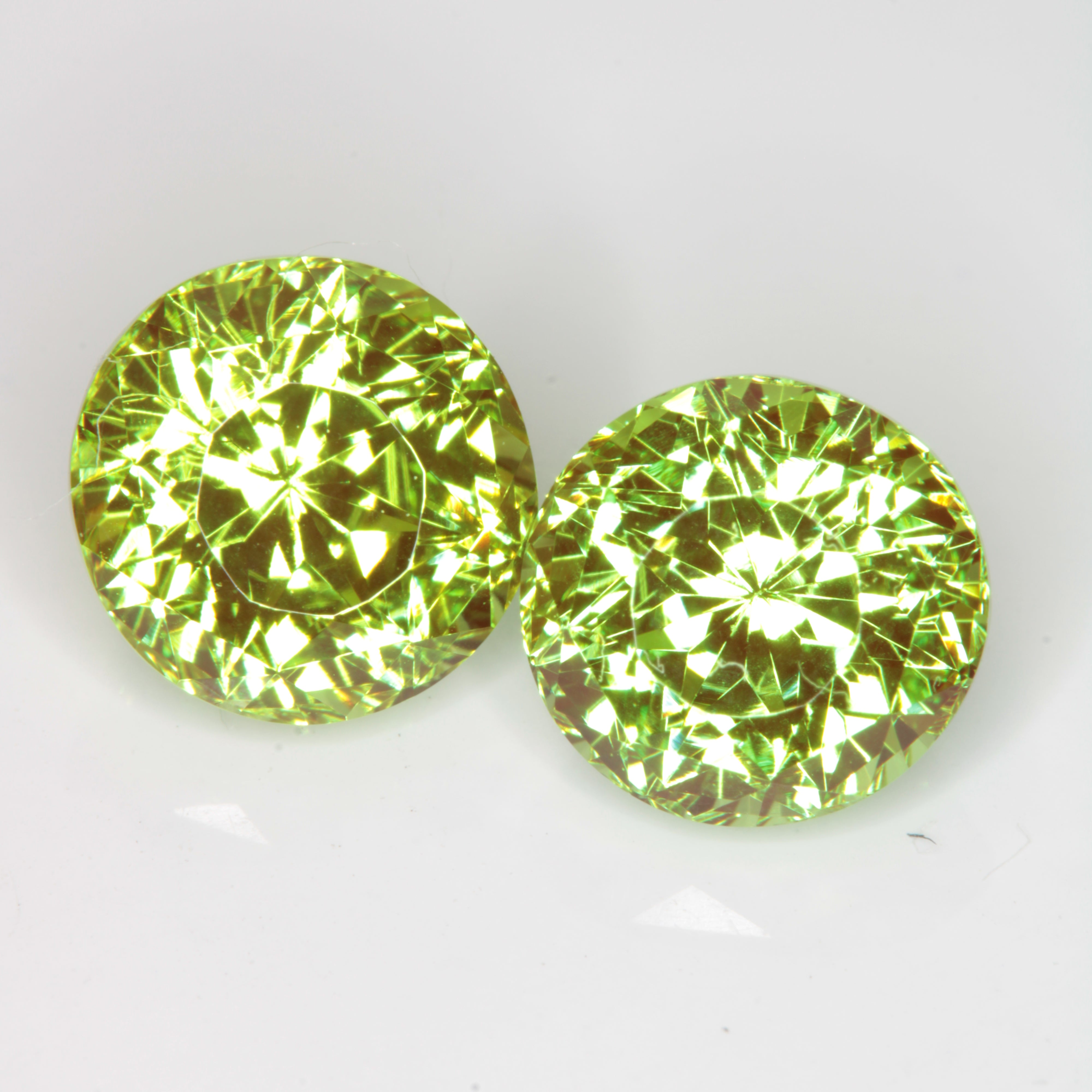 Christmas Garnet Loose Gems (Cr:YAG Laser Garnet) – Gems Of Science