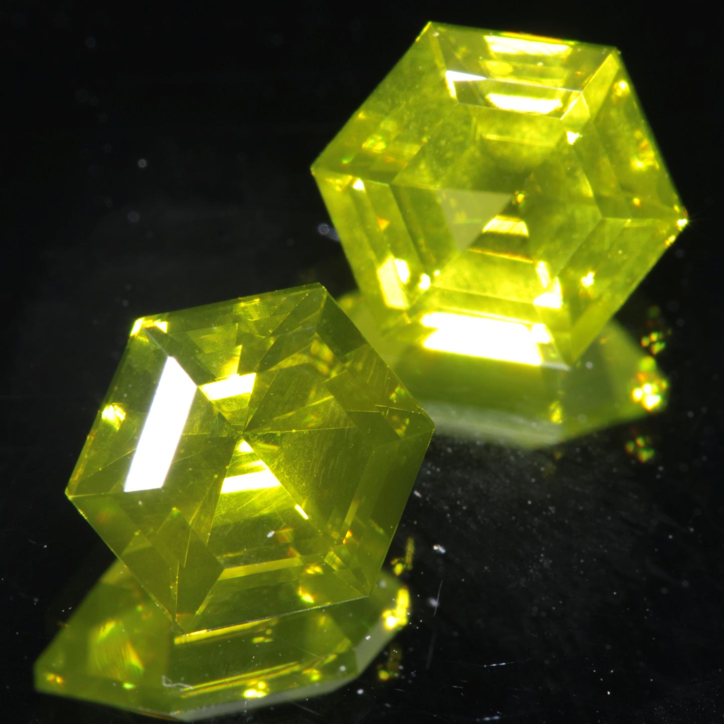 Zombie Garnet, Yellow Green Laser Garnet Faceted Stones, Ce+?? YAG