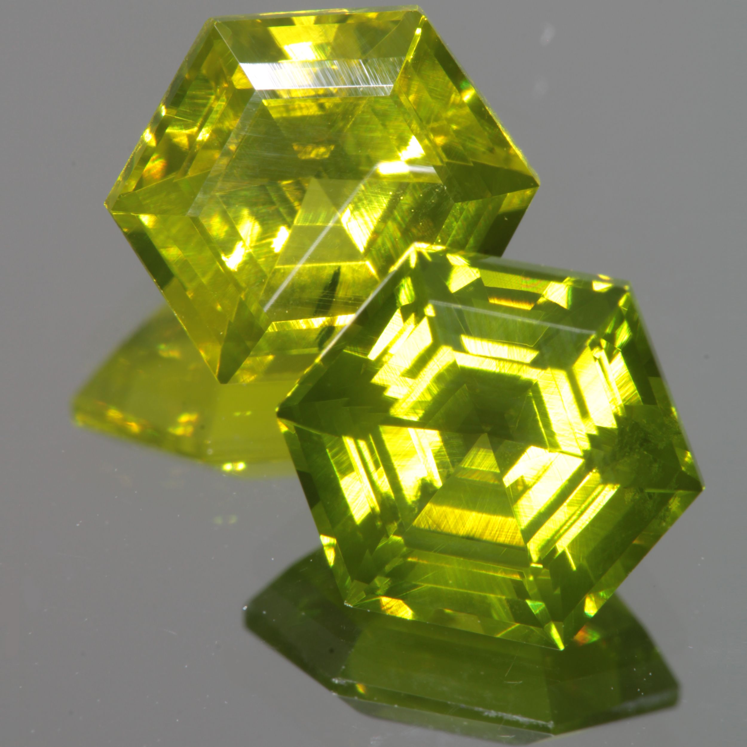 Zombie Garnet, Yellow Green Laser Garnet Faceted Stones, Ce+?? YAG