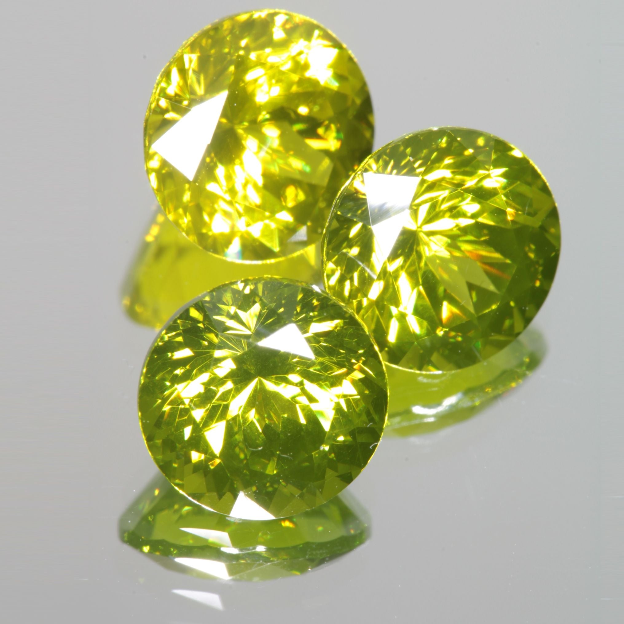 Zombie Garnet, Yellow Green Laser Garnet Faceted Stones, Ce+?? YAG