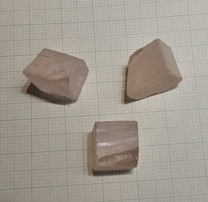 Orange Pink Lithium Niobate Facet Rough, Erbium Linobate Lab Created