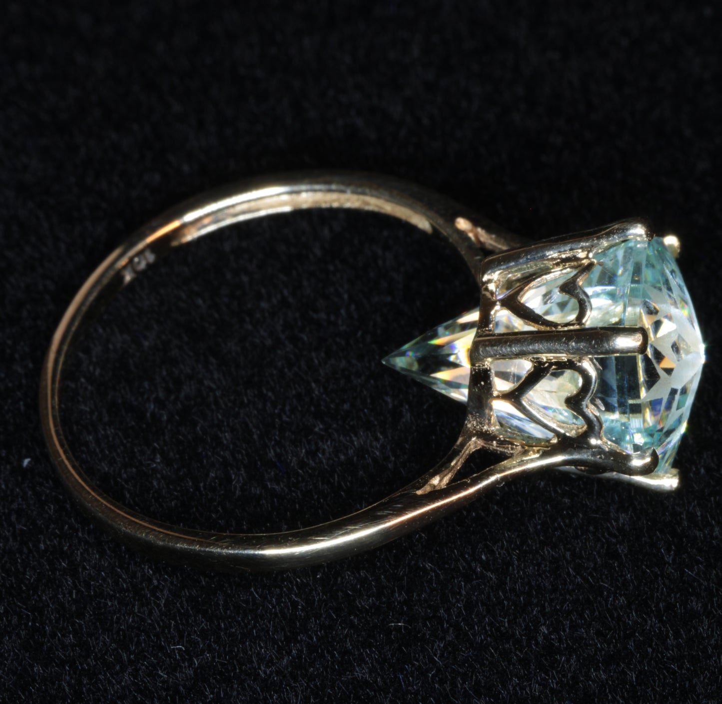 Blue Laser Garnet 'Thorn Ring' Pendant v2 (in 10k Gold)
