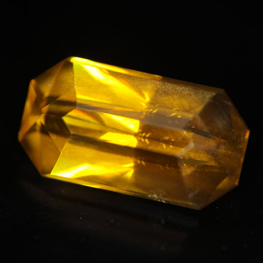 Sparkly Zincite Gem 6.1ct
