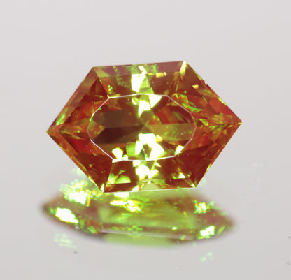 Brilliant RetroHex™ Cut Christmas Garnet Gems